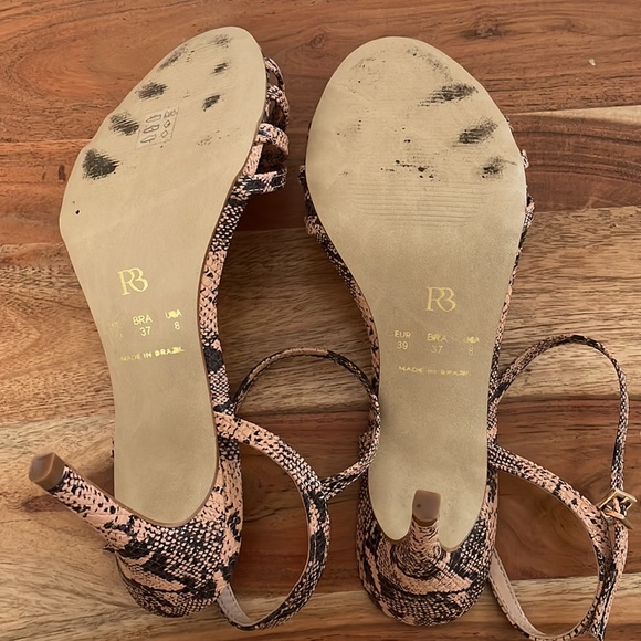 Sandals - Picture 2 of 3